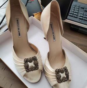 Manolo Blahnik Cassiado Satin Ivory